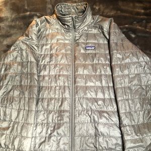Patagonia Nano-puff Jacket (Large)